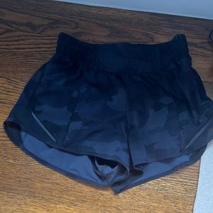 Camo Lululemon 4in shorts